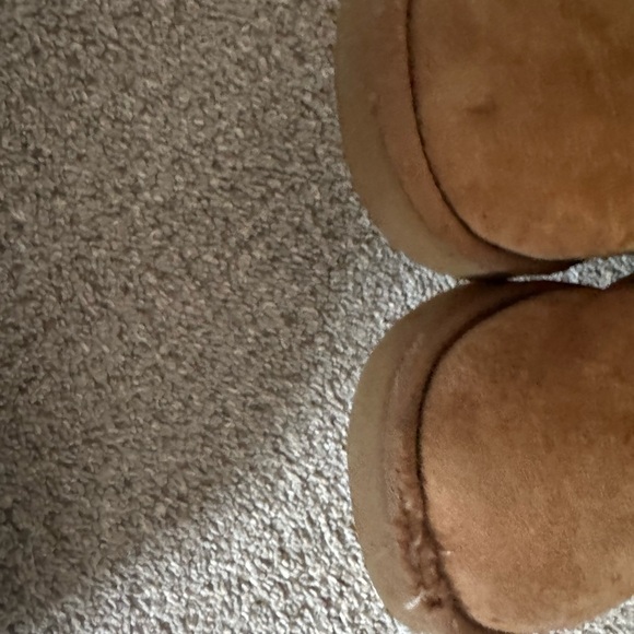 UGG Women’s Ultra Mini Size 6 See pics - Picture 7 of 7